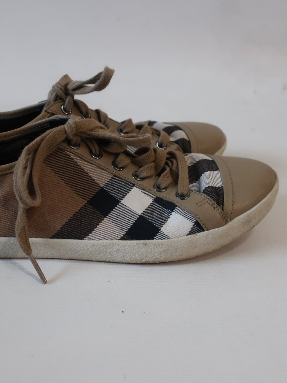Authentic Burberry Taupe Vintage Housecheck Low-Top Vulcanized Sneakers 38 US/8 - Picture 5 of 15